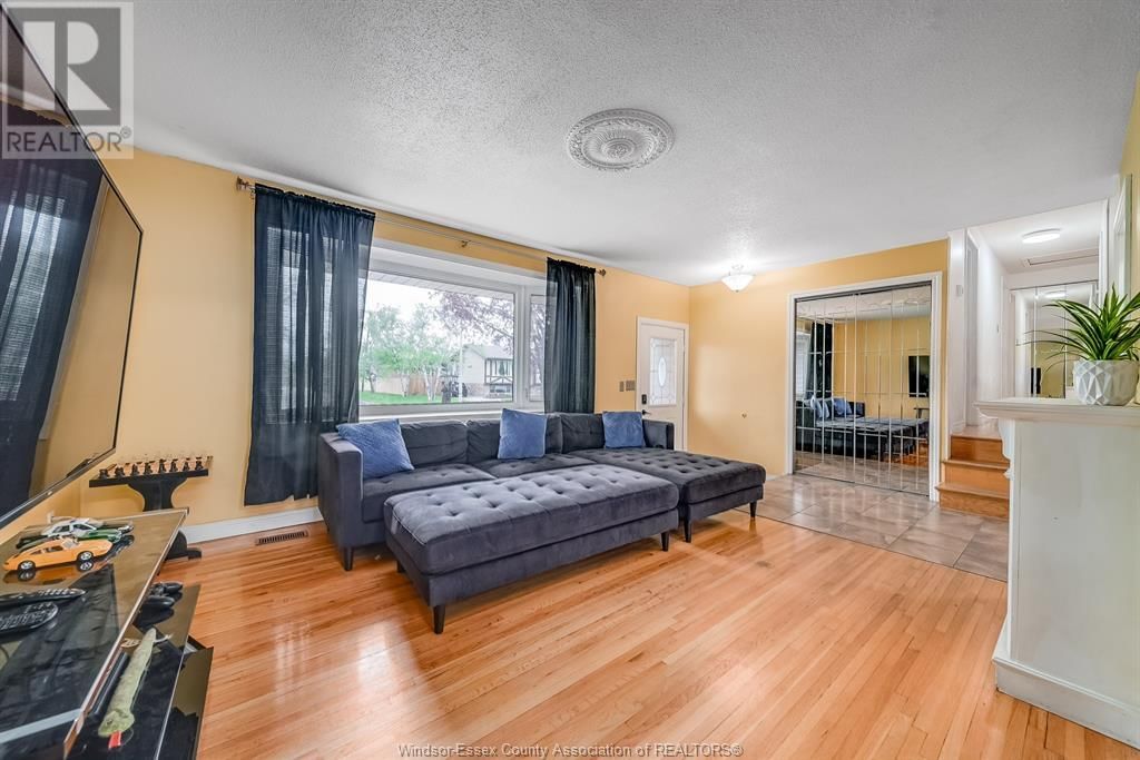 3990 MYRTLE AVENUE Image 14