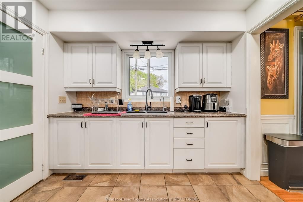 3990 MYRTLE AVENUE Image 21
