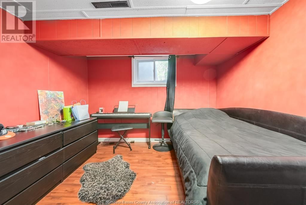 3990 MYRTLE AVENUE Image 35