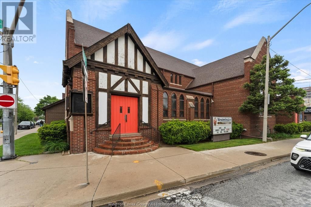 1680 DOUGALL AVENUE Image 2