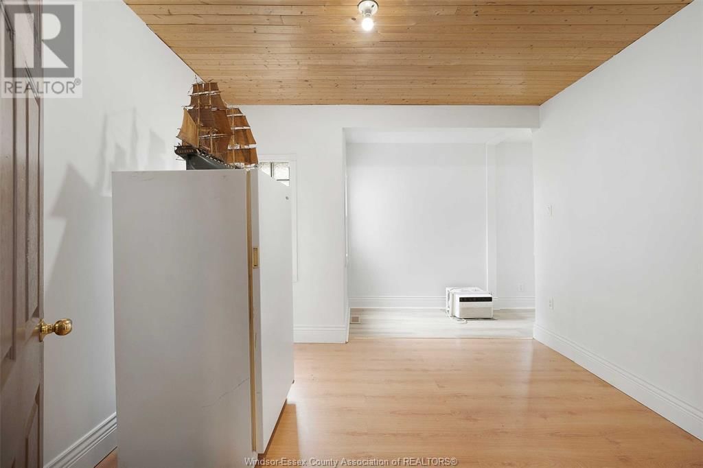 922 MAISONVILLE AVENUE Image 12