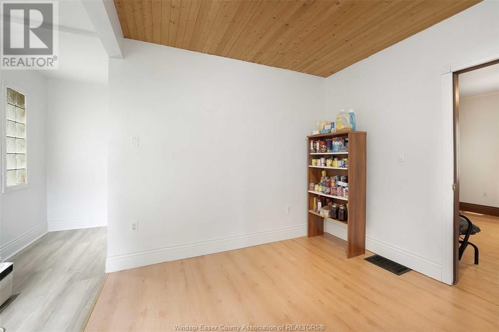 922 MAISONVILLE AVENUE Image 13