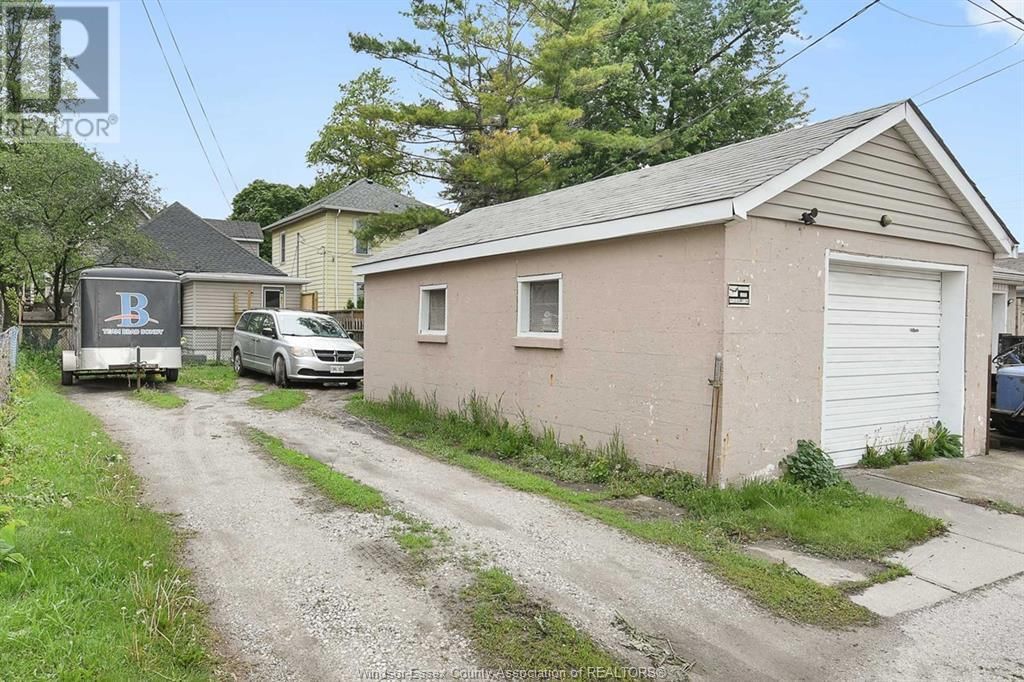922 MAISONVILLE AVENUE Image 22