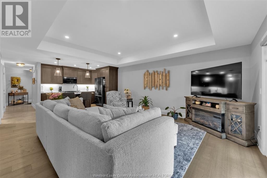 118 JONES STREET Image 16