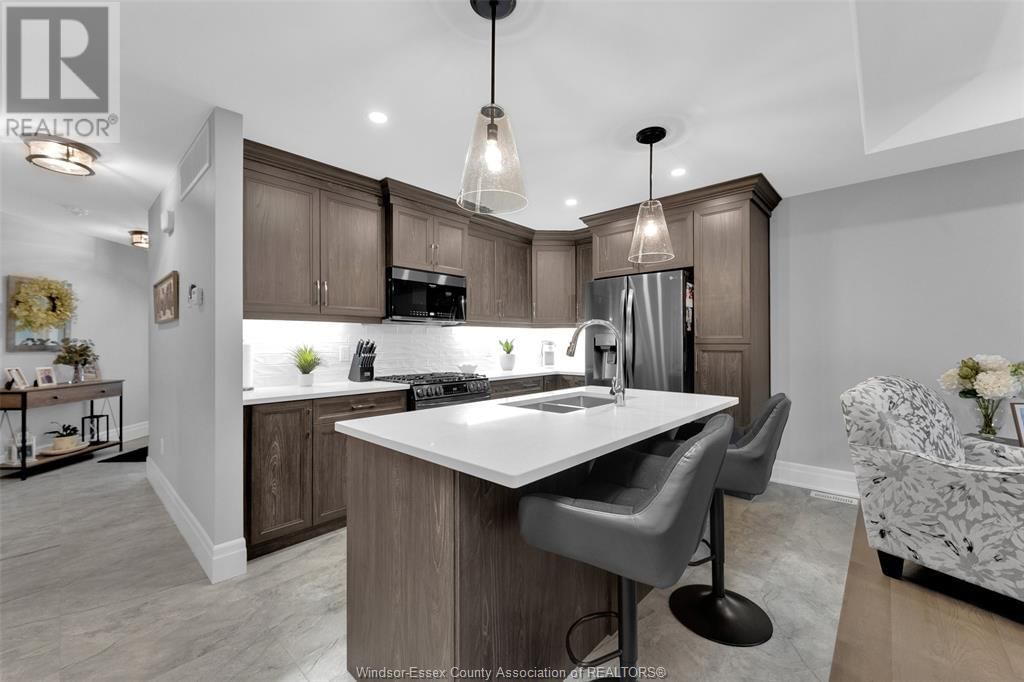 118 JONES STREET Image 8