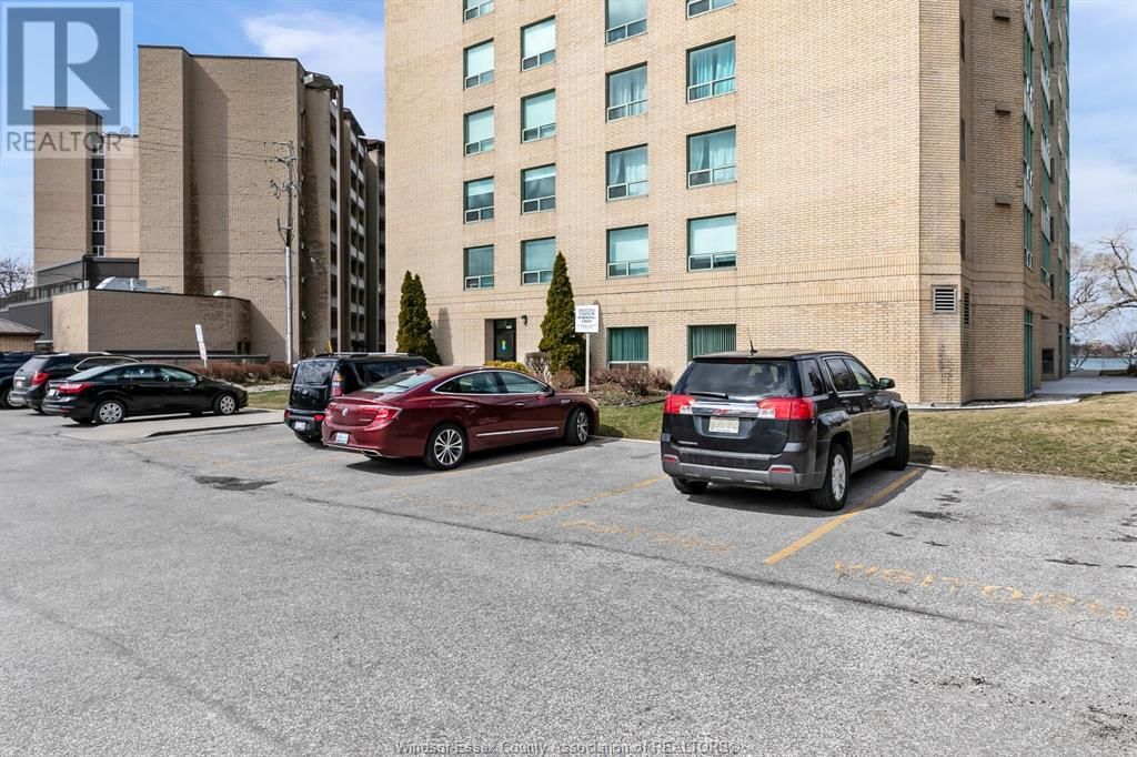 201 - 3601 RIVERSIDE DRIVE EAST Image 35