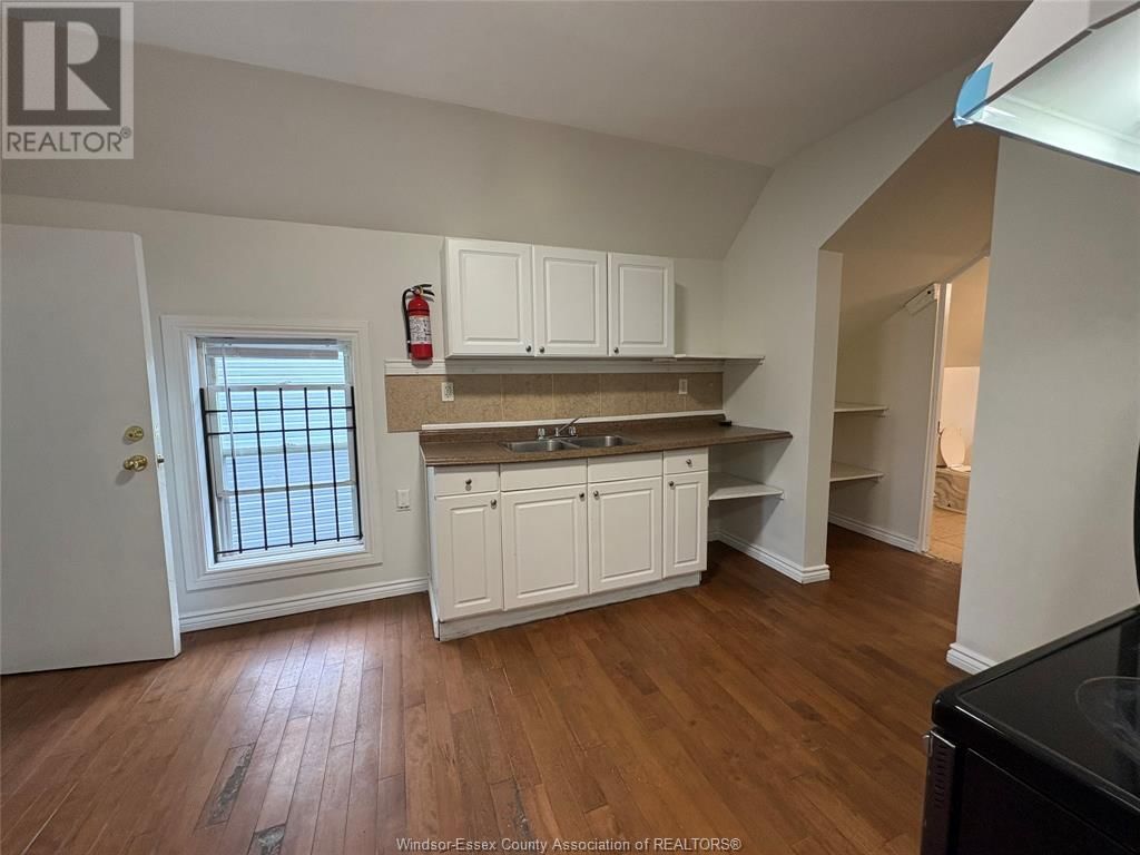 Suite A - 454 CRAWFORD AVENUE Image 9