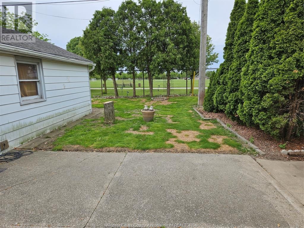 1709 CENTRAL Image 15