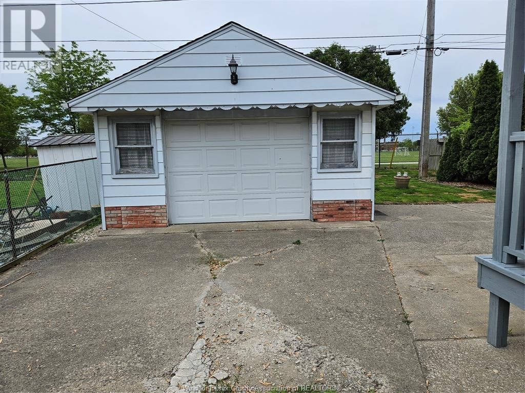 1709 CENTRAL Image 16