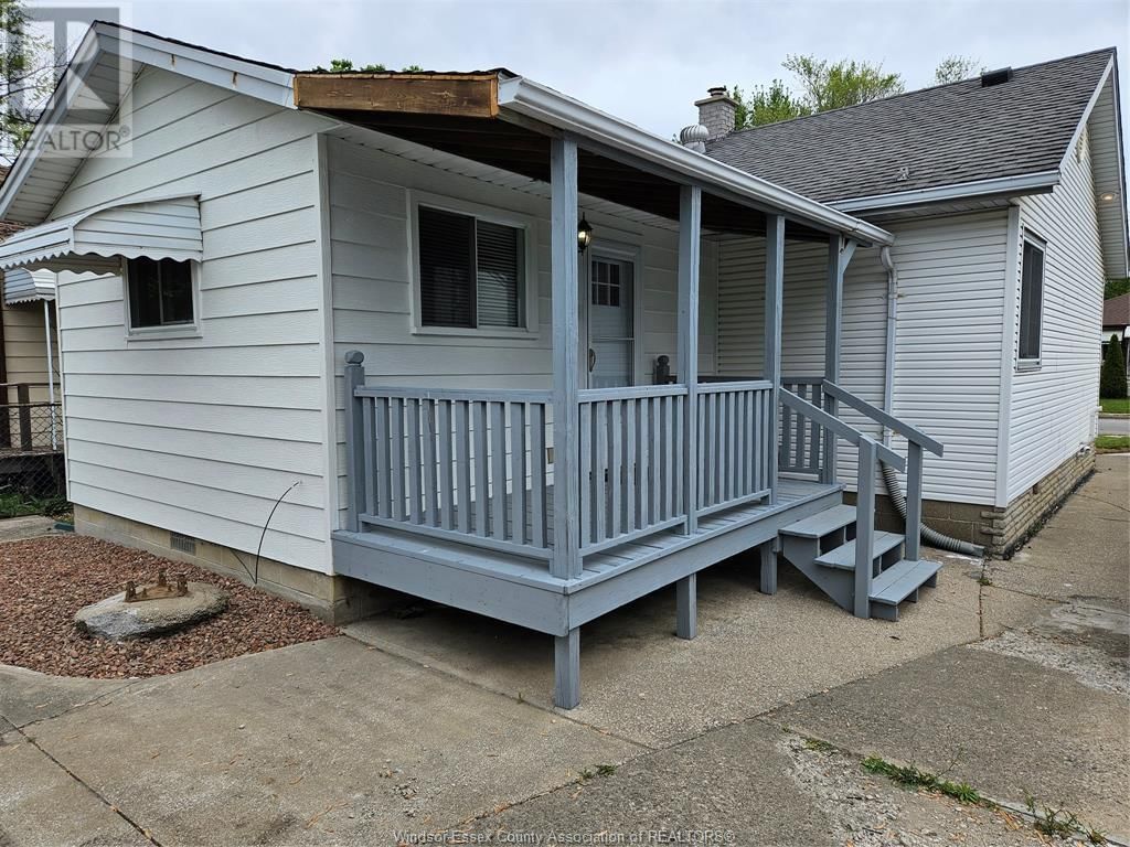 1709 CENTRAL Image 18