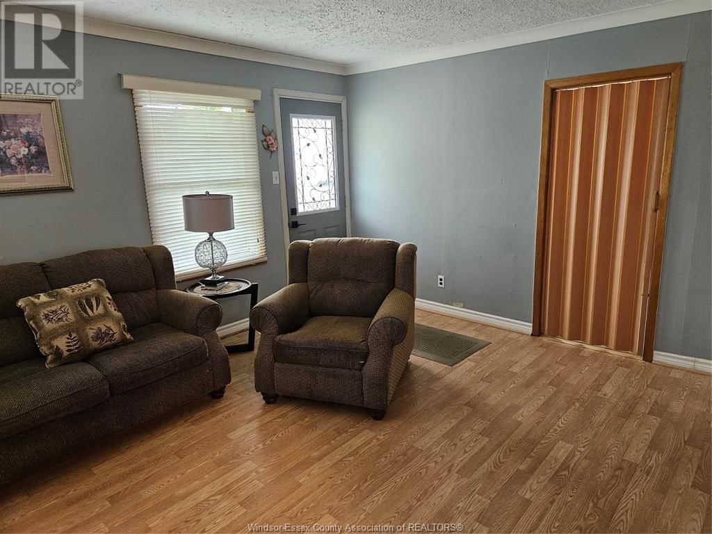 1709 CENTRAL Image 5