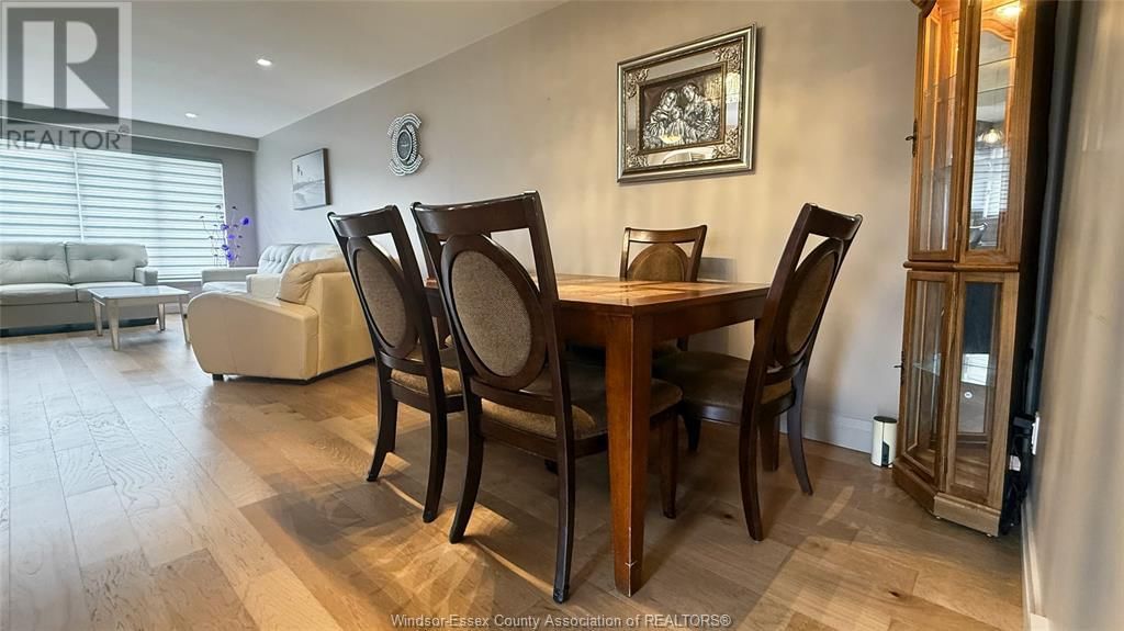 9793 LYNNGROVE Image 14