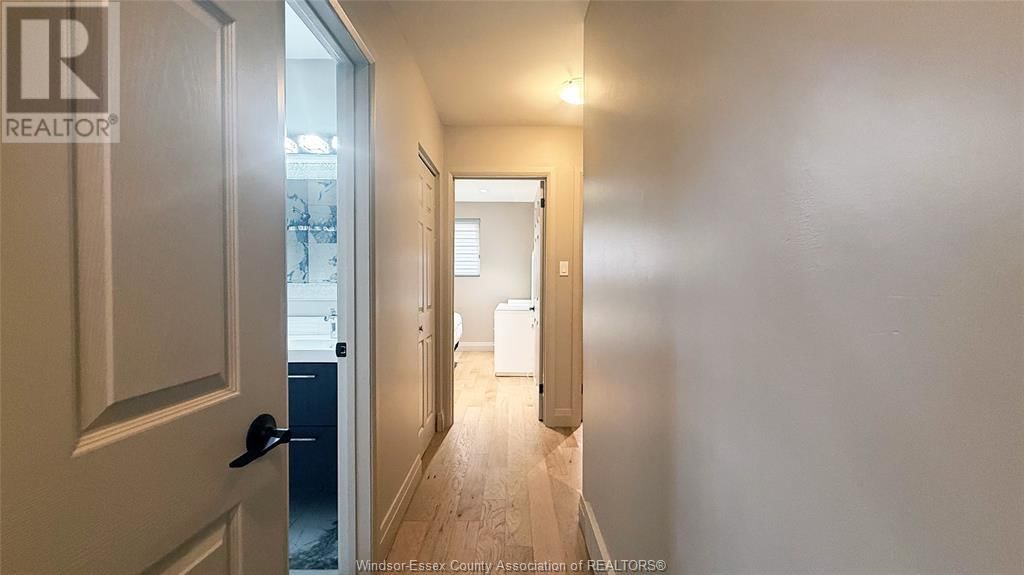 9793 LYNNGROVE Image 15