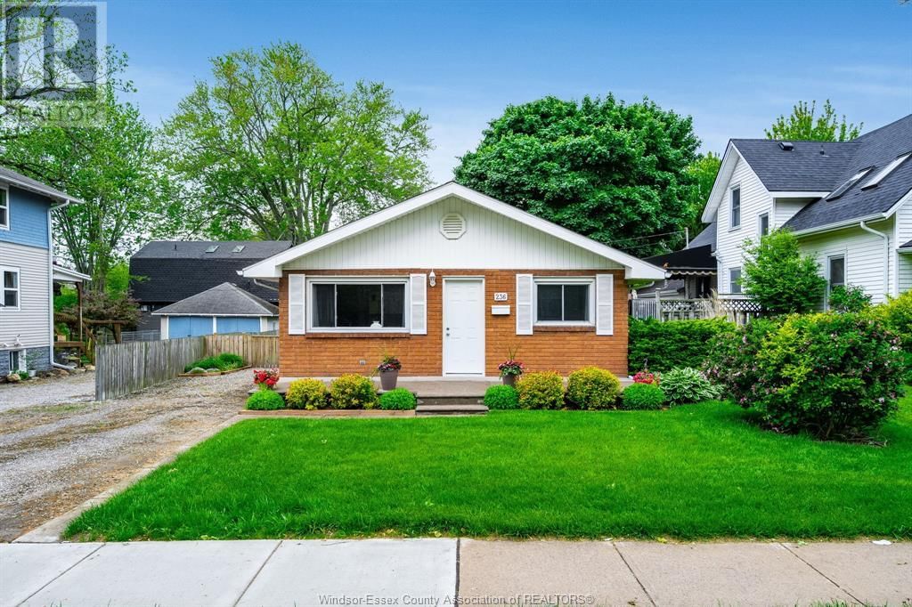 236 LANSDOWNE AVENUE Image 1