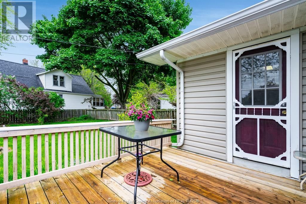 236 LANSDOWNE AVENUE Image 22