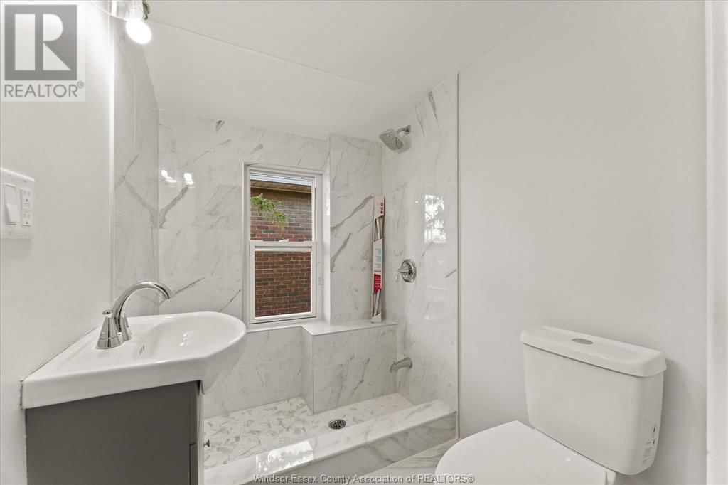 1427 BRUCE AVENUE Image 22