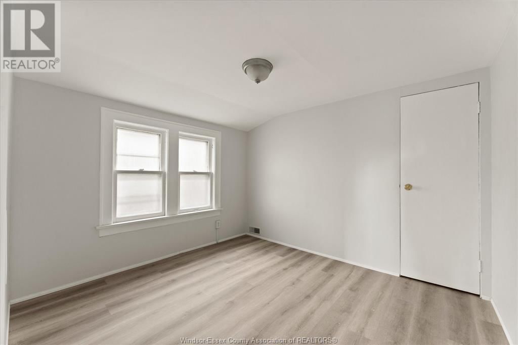 1427 BRUCE AVENUE Image 23