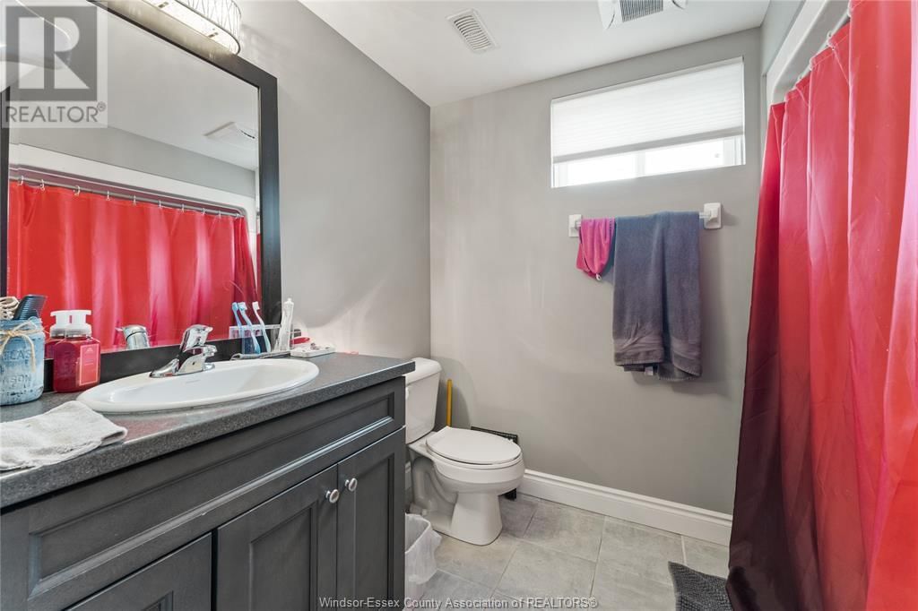 385 BAGOT STREET Image 21