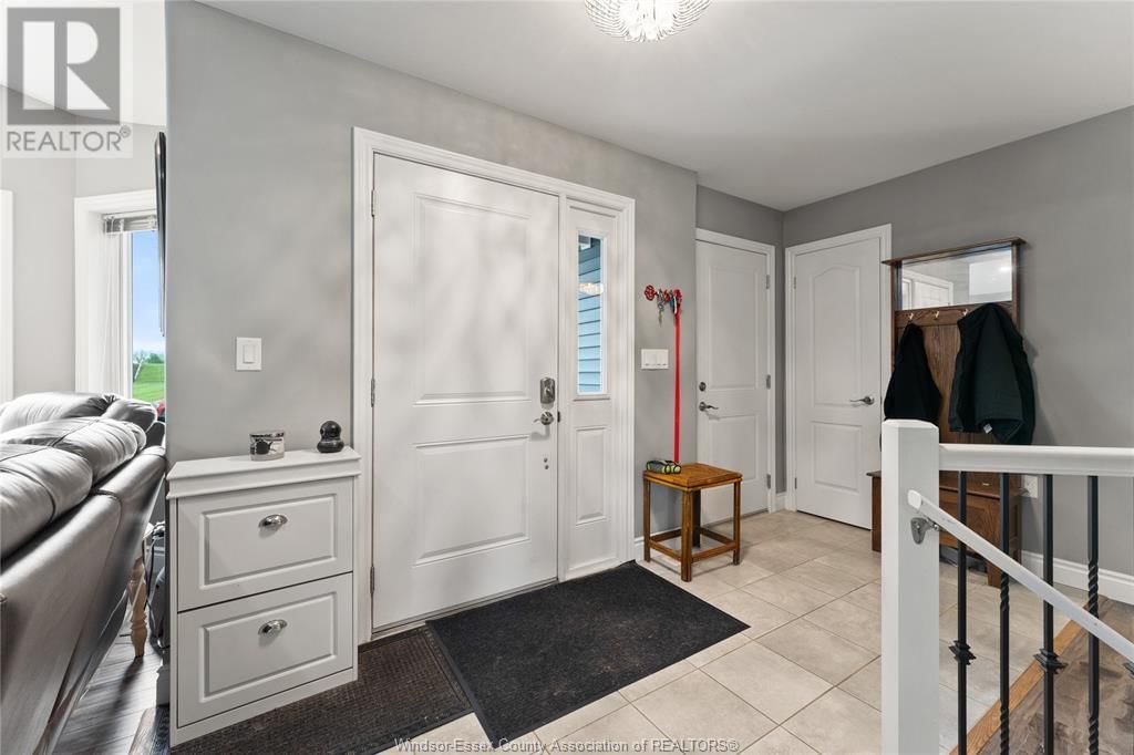385 BAGOT STREET Image 3