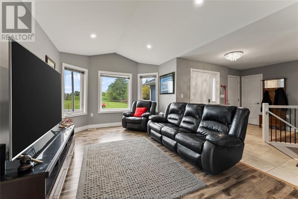 385 BAGOT STREET Image 5