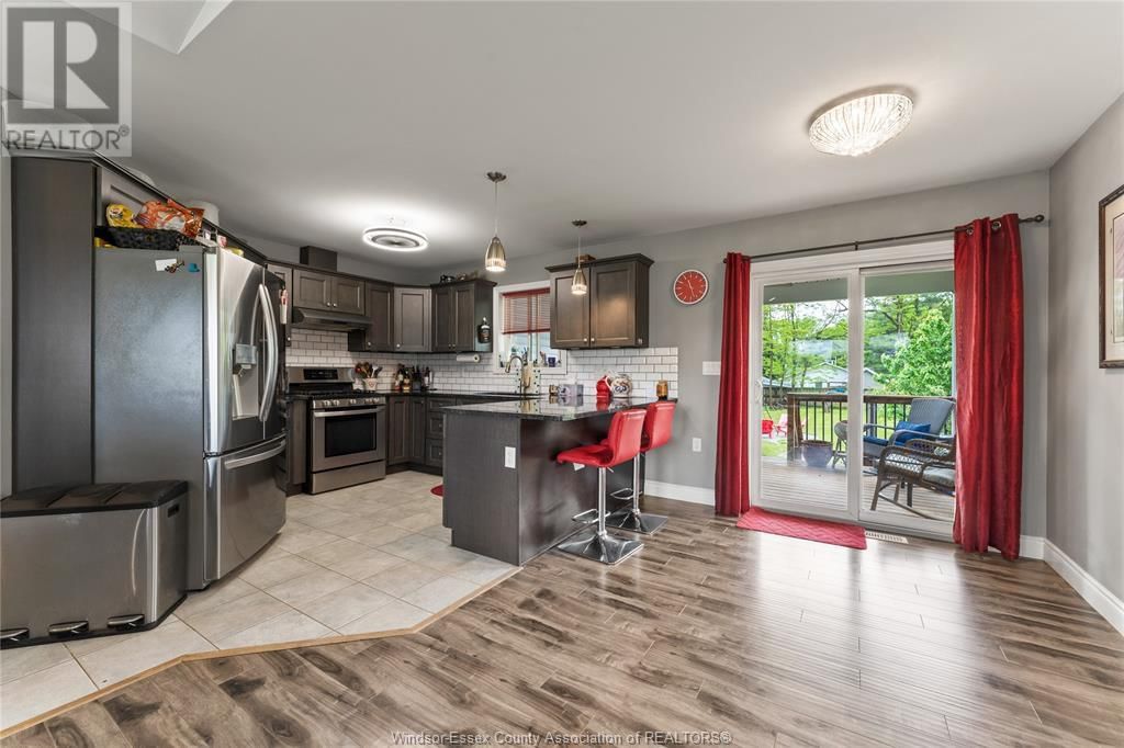 385 BAGOT STREET Image 7