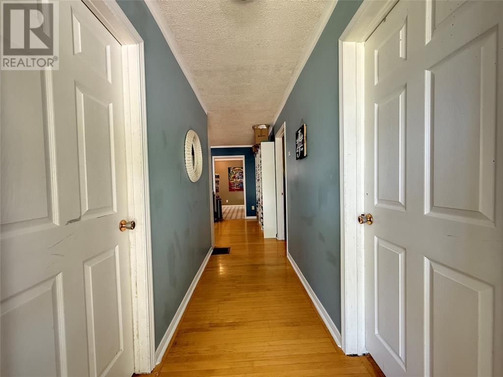 338 EUREKA STREET Image 11