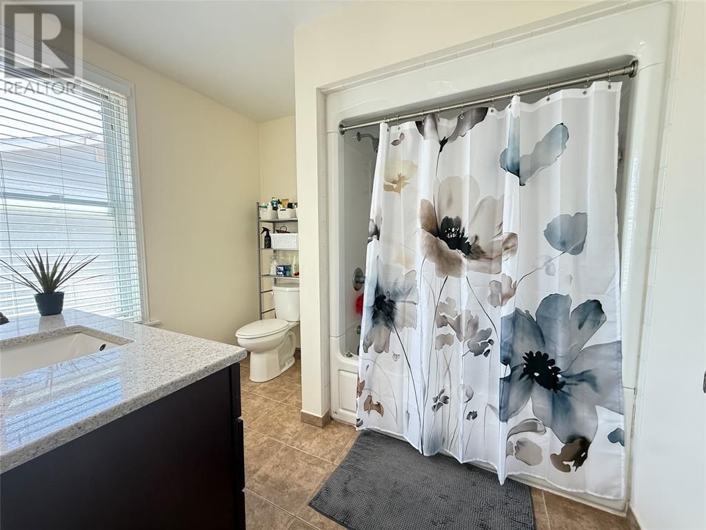 338 EUREKA STREET Image 13