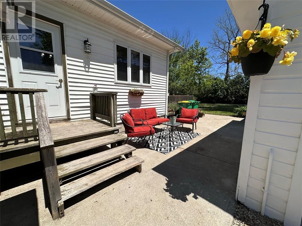 338 EUREKA STREET Image 18