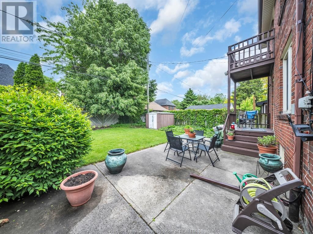 2272-2274 DOUGALL AVENUE Image 38