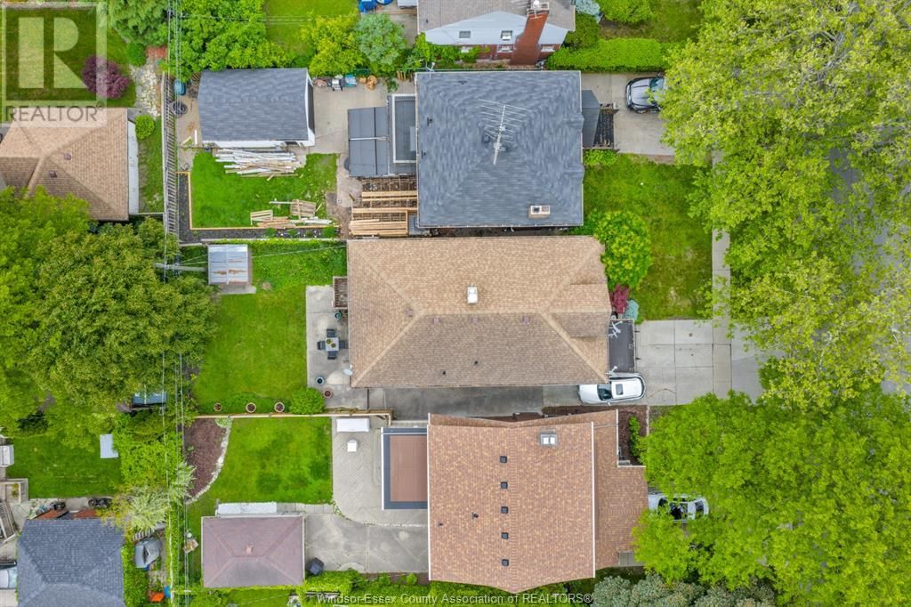 2272-2274 DOUGALL AVENUE Image 44
