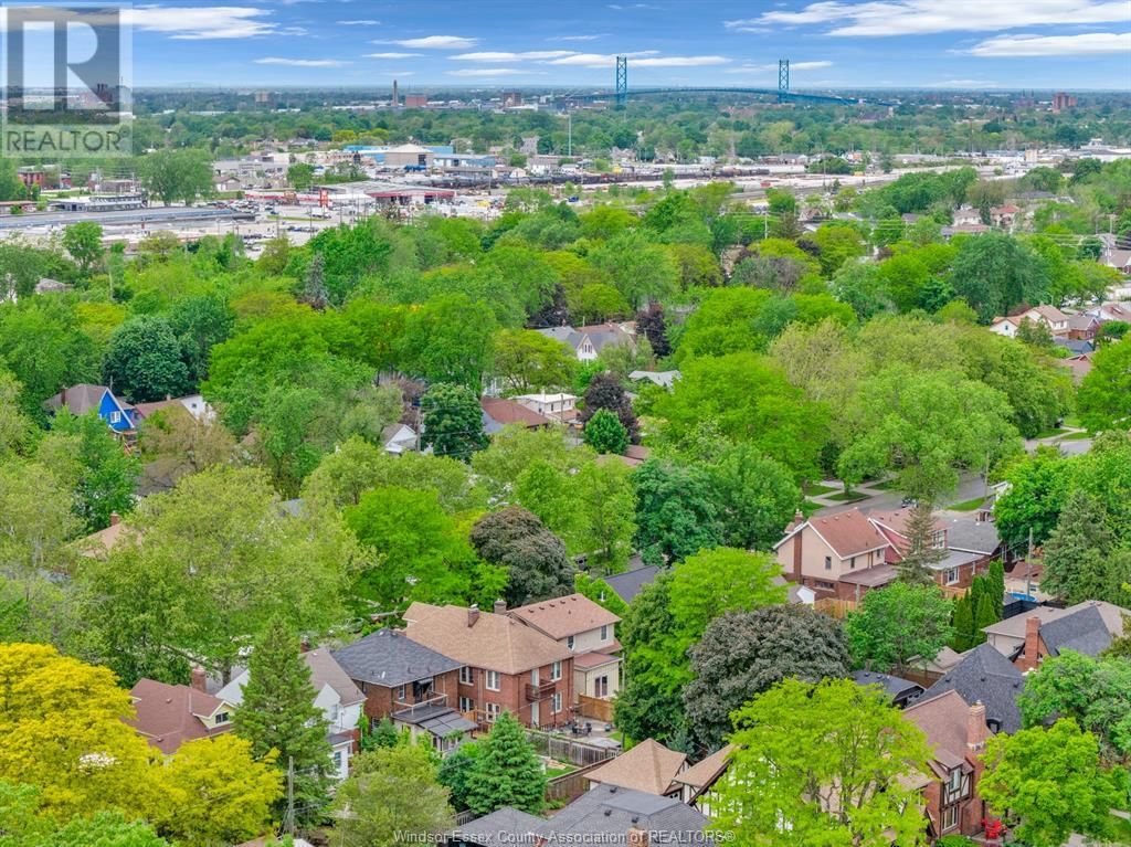 2272-2274 DOUGALL AVENUE Image 46