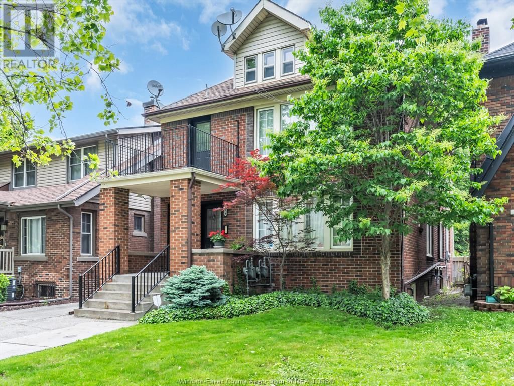 2272 DOUGALL AVENUE Image 1