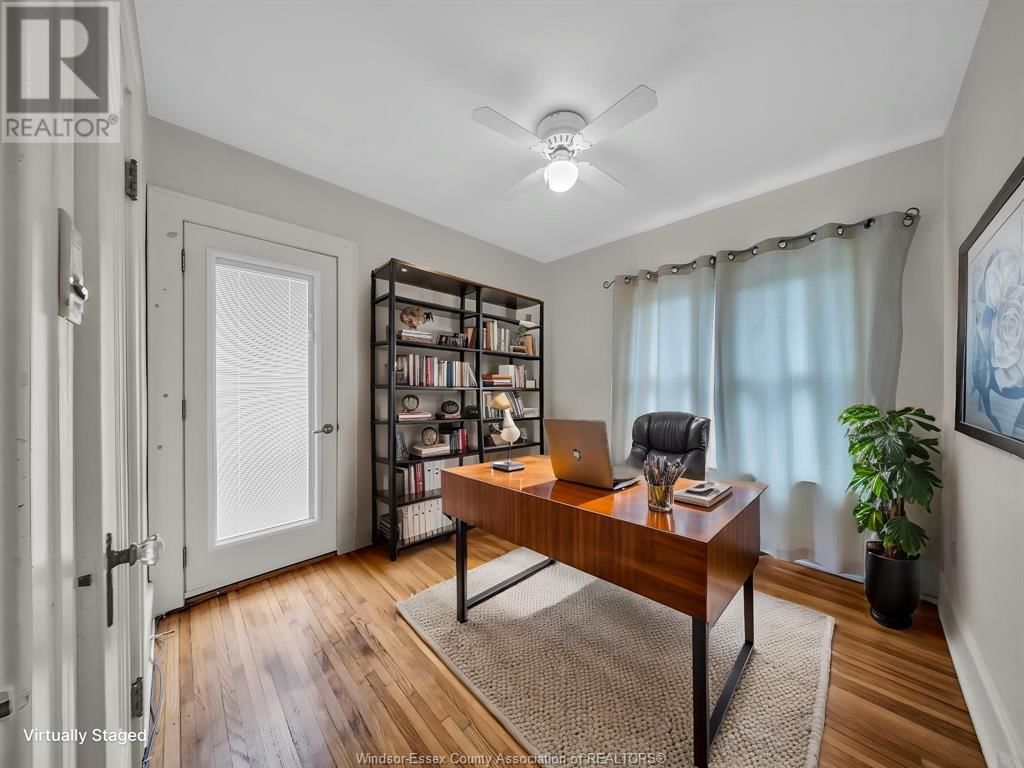 2272 DOUGALL AVENUE Image 14