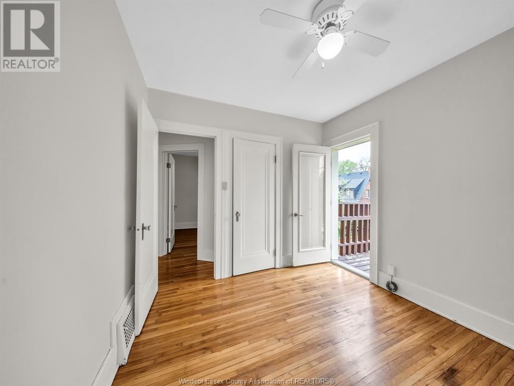 2272 DOUGALL AVENUE Image 16