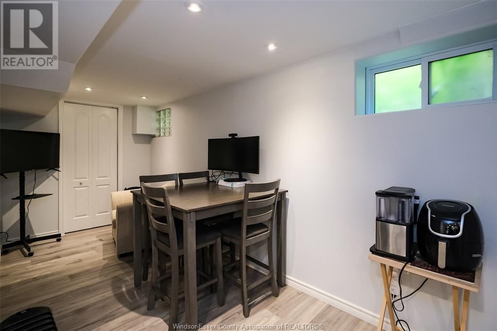 1523 BENJAMIN AVENUE Image 11