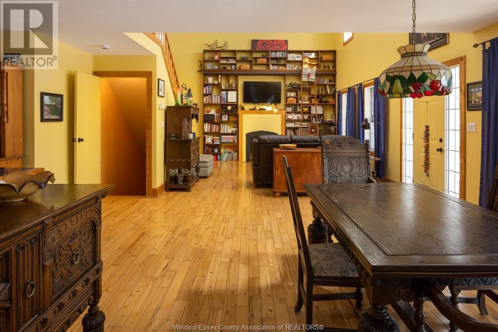453 ELMSTEAD Image 14