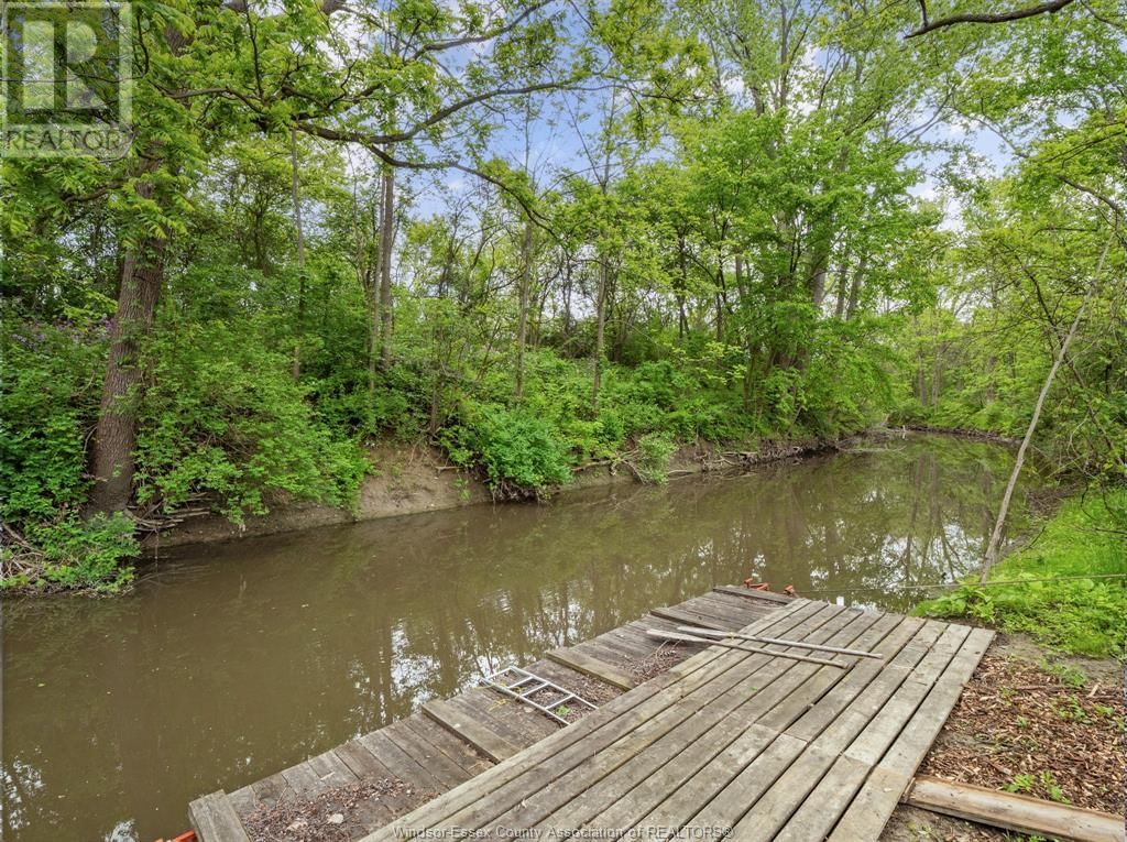 453 ELMSTEAD Image 37