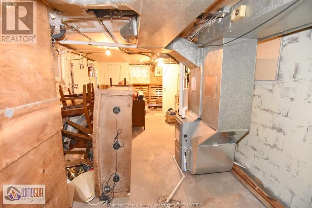 988-990 VICTORIA Image 35