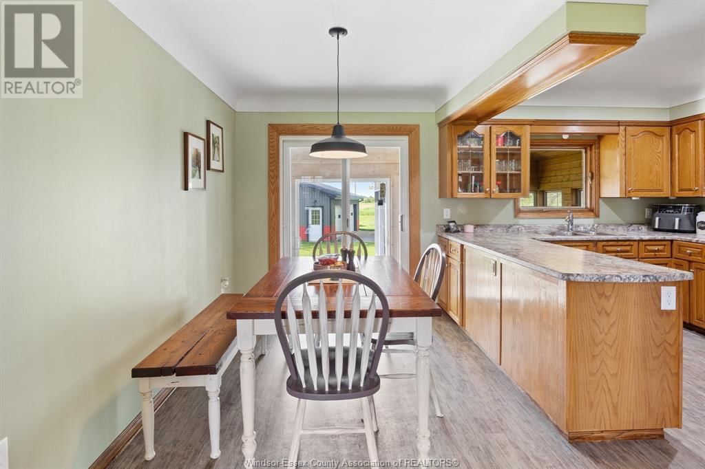 836 TALBOT ROAD Image 10