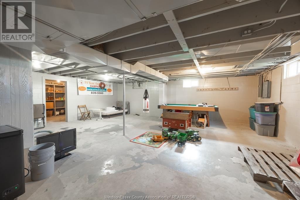 836 TALBOT ROAD Image 26