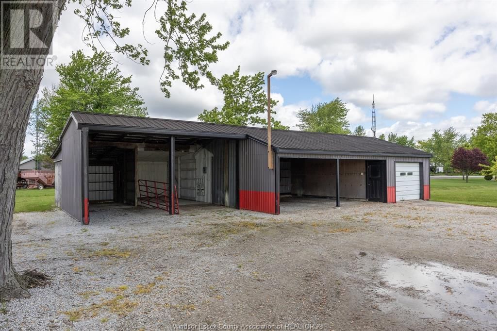 836 TALBOT ROAD Image 34