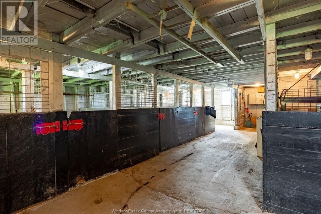 836 TALBOT ROAD Image 38
