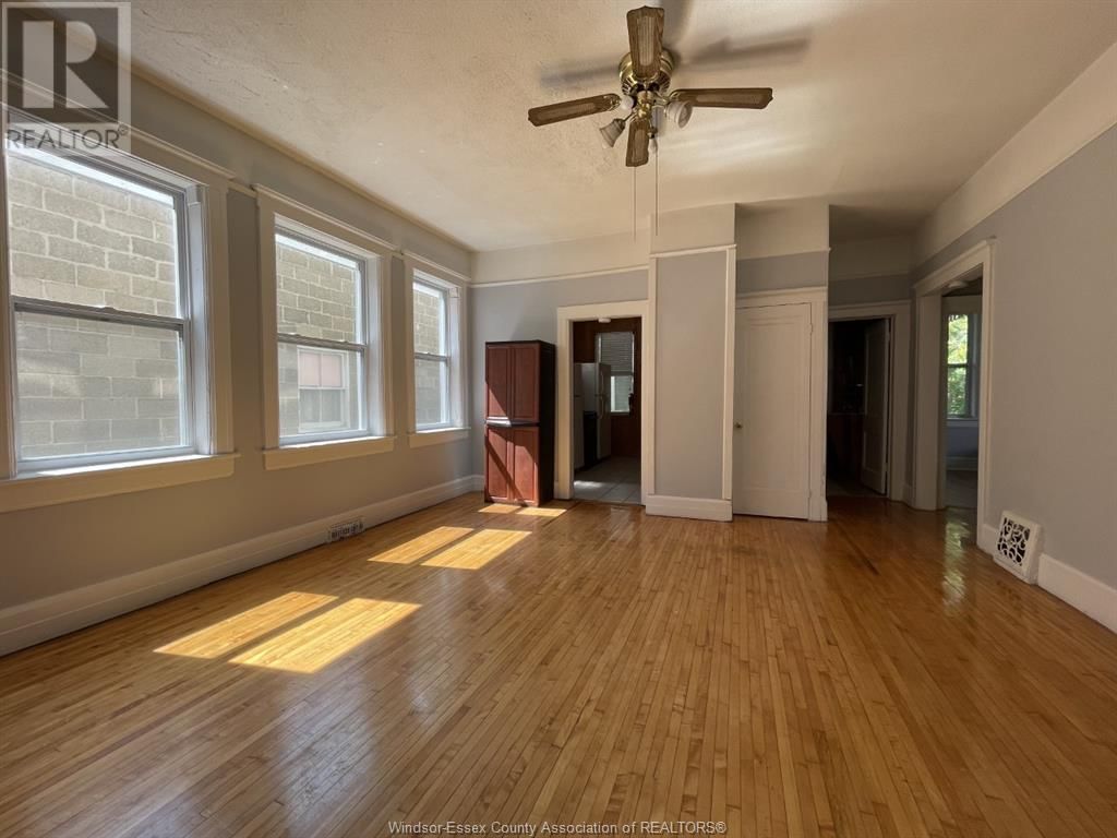 3338 SANDWICH STREET Image 2