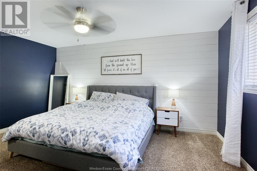 726 HELENA CRESCENT Image 22