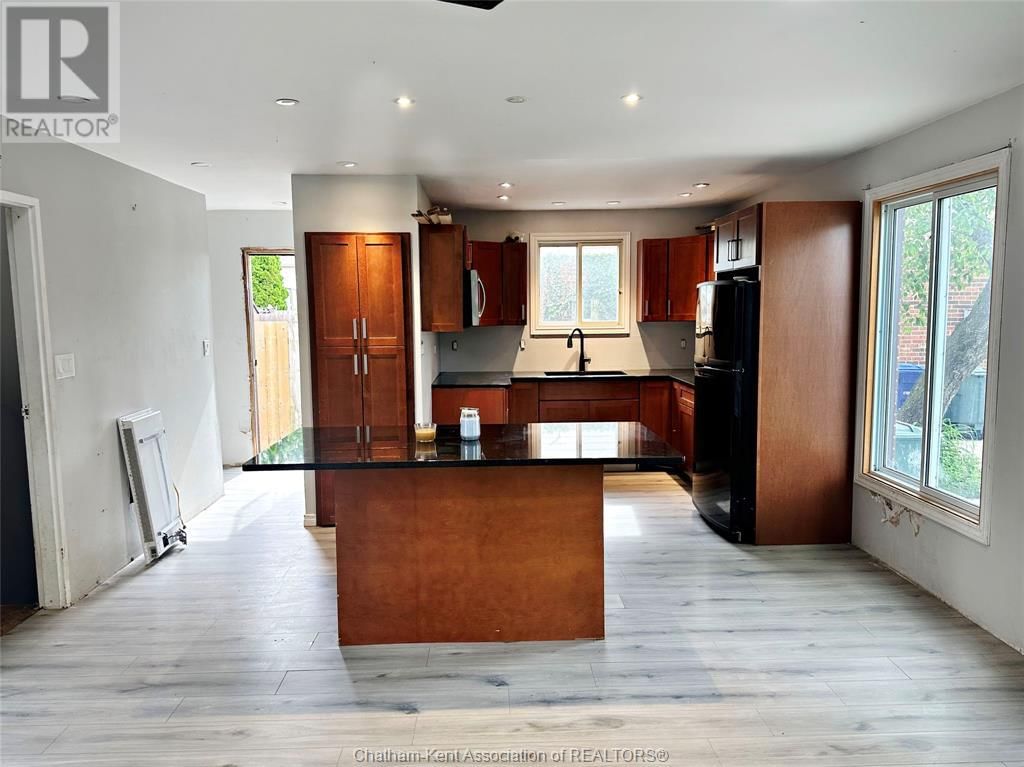 1149 AIRE PLACE Image 3