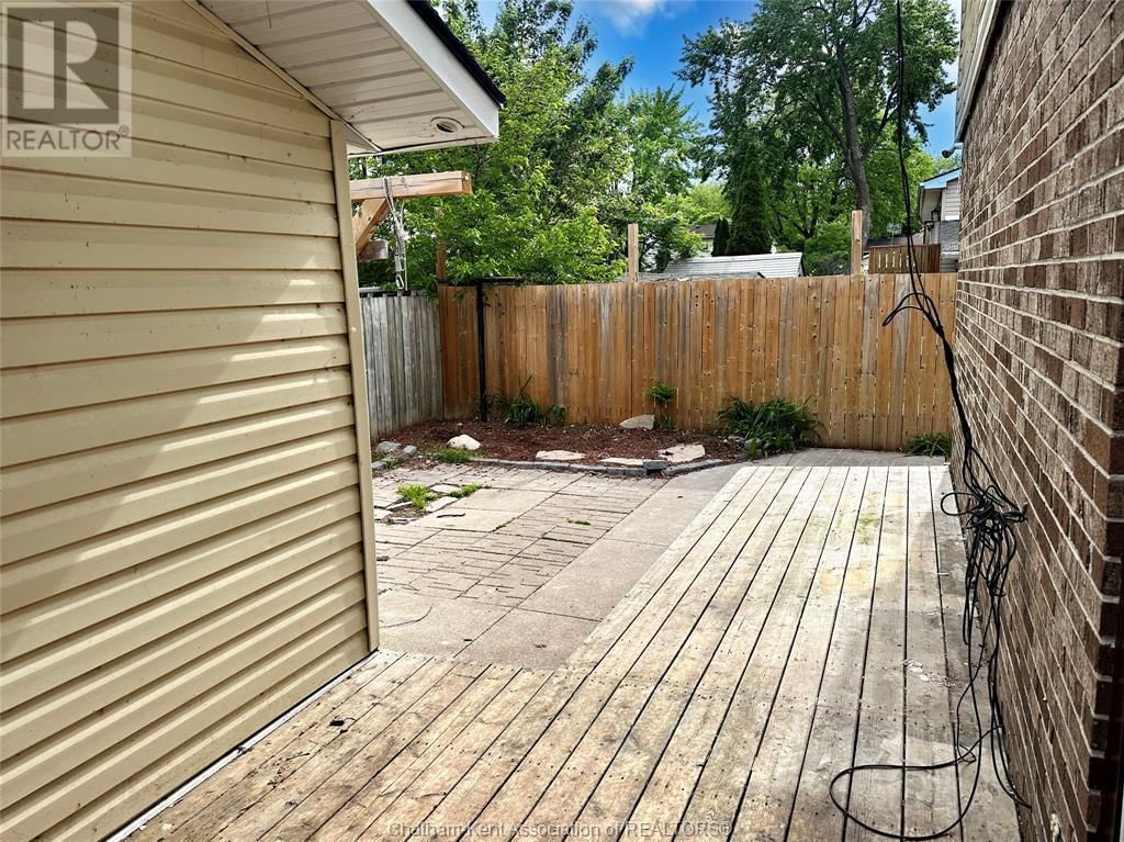 1149 AIRE PLACE Image 33
