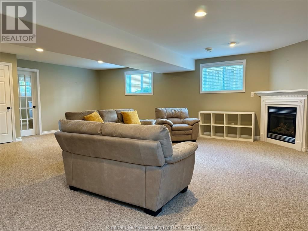 118 MOLENGRAAF WAY Image 17