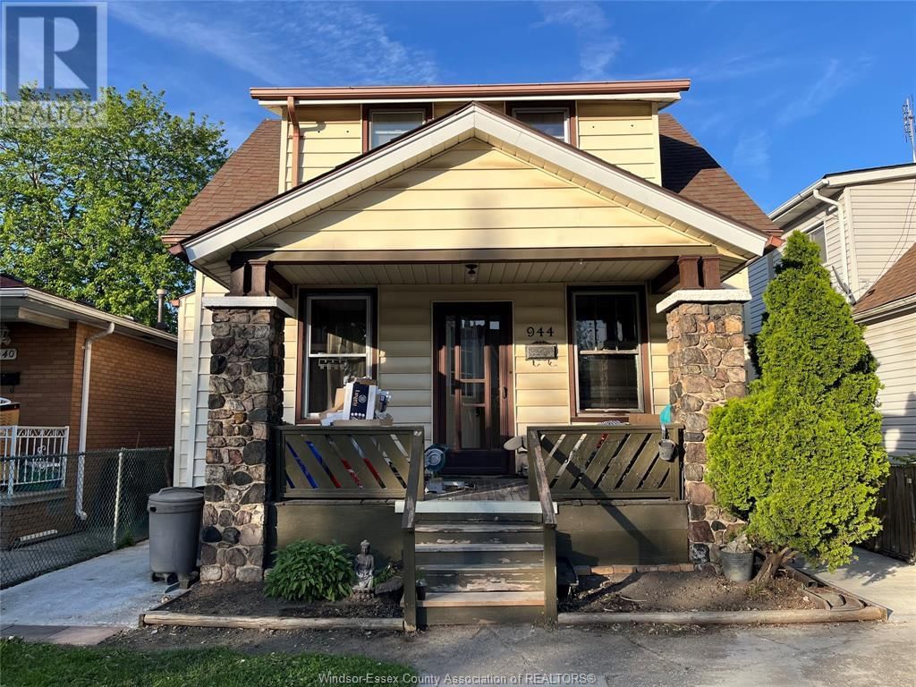 944 MCKAY Image 1