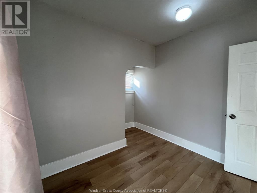 944 MCKAY Image 16