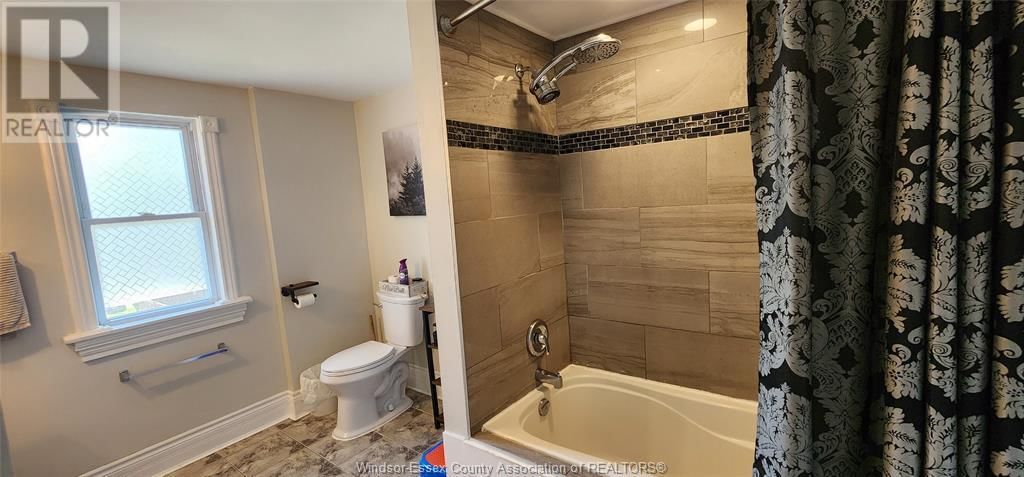 434 GLADSTONE Image 15